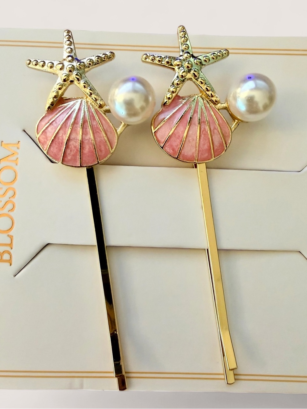 BUY NOW Pearl Enamel Seashell Starfish Accent Hair Clip (Set of 2) - Picture 4 of 9